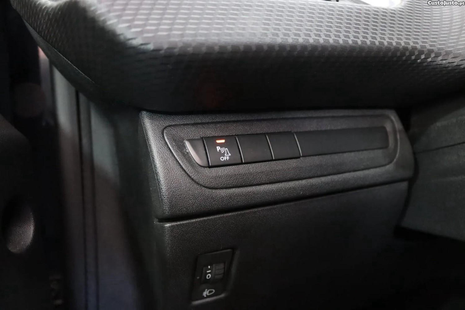 Peugeot 2008 1.2 PureTech Style — fotografia 6