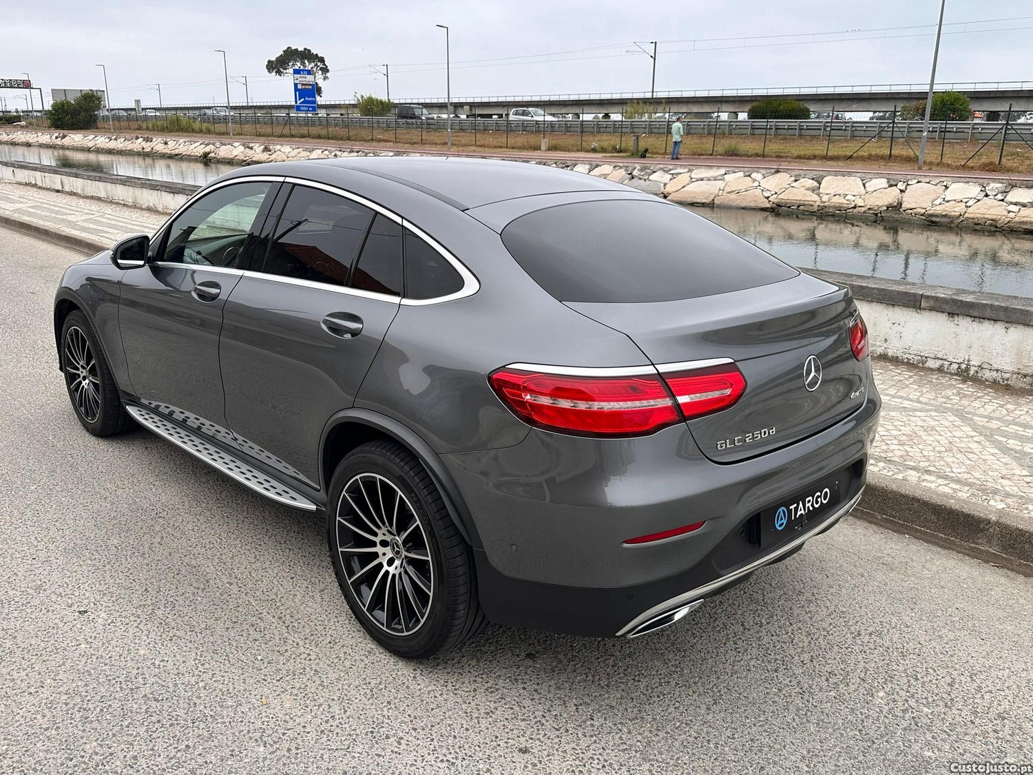 Mercedes-Benz GLC 250 d Coupé AMG Line 4-Matic — fotografia 11