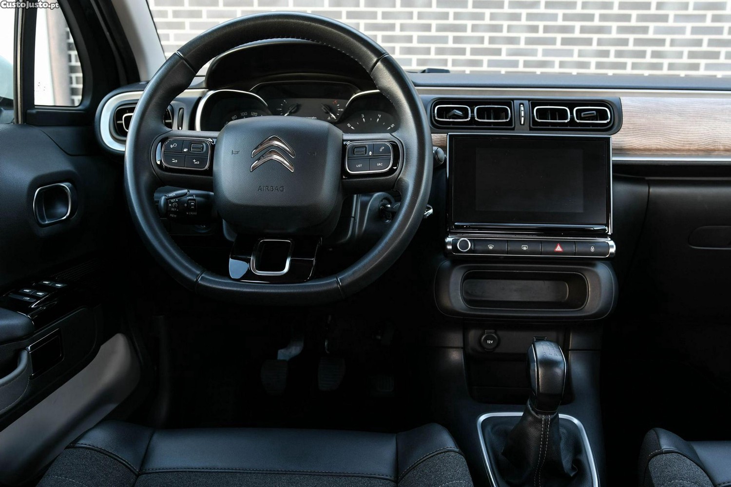 Citroën C3 1.2 PureTech Shine — fotografia 17