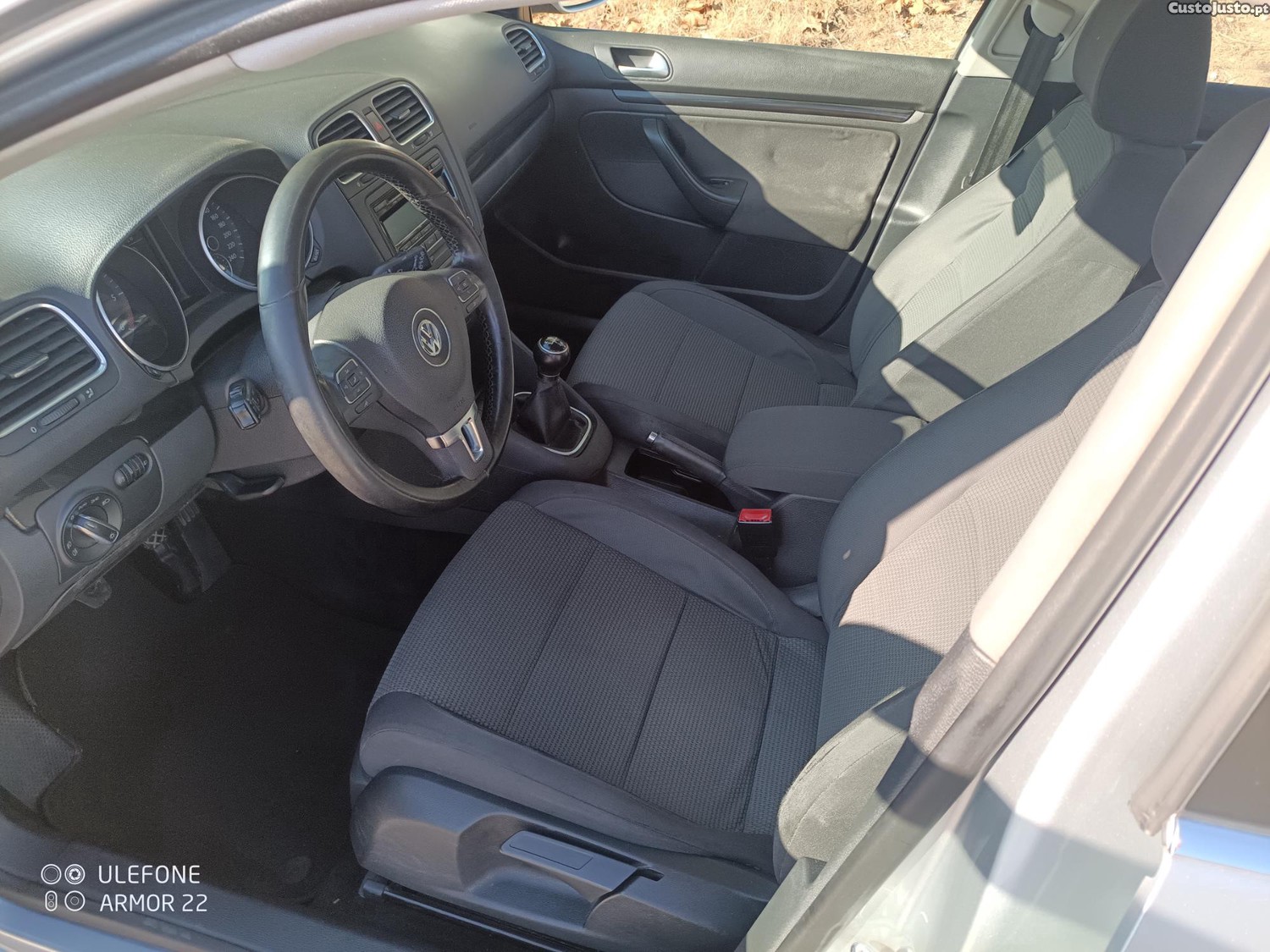 Volkswagen Golf 1.6 tdi — fotografia 4