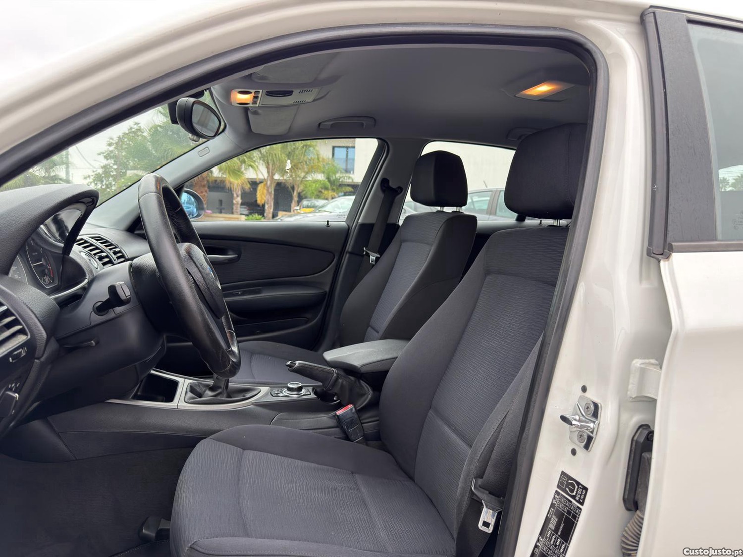 BMW 118 d — fotografia 9