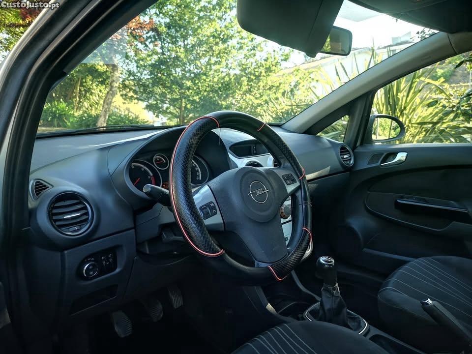 Opel Corsa D 1.3 CDTI 95cv - 5 Lugares - A/C - NACIONAL "OPORTUNIDAD" — fotografia 3