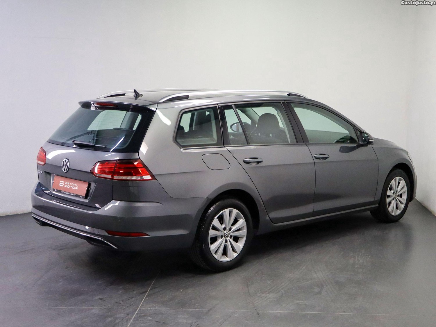 Volkswagen Golf Variant 1.6 TDi Confortline — fotografia 17