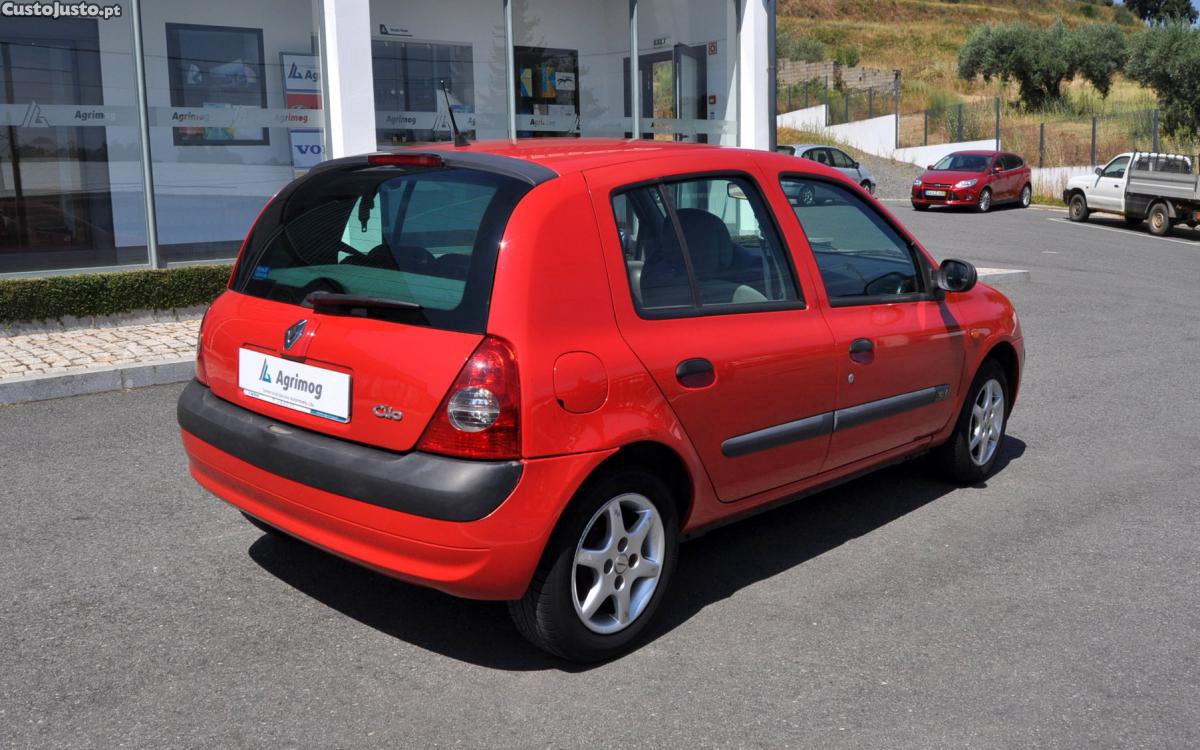 Renault Clio 1.2 16v Privilege — fotografia 10