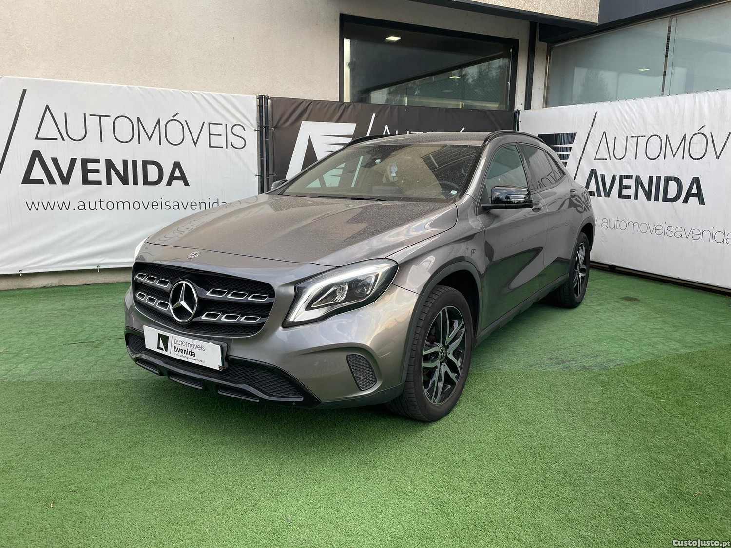 Mercedes-Benz GLA 180 CDi AMG Line Aut. — fotografia 21