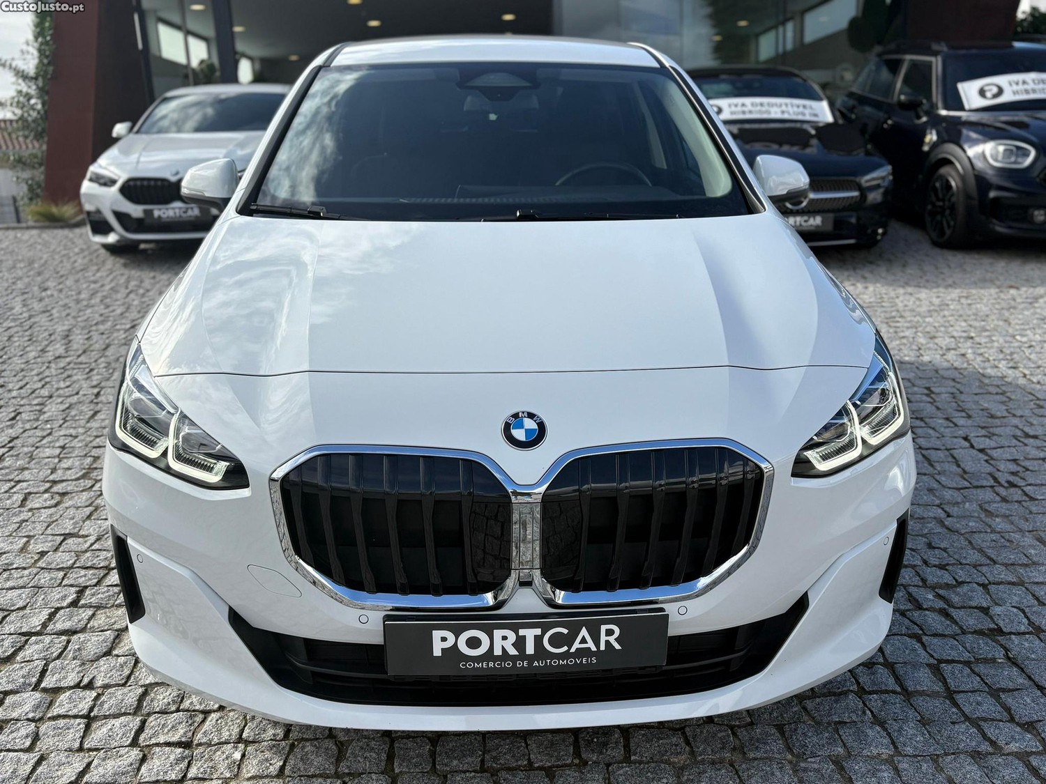 BMW 218 Active Tourer i Auto — fotografia 18