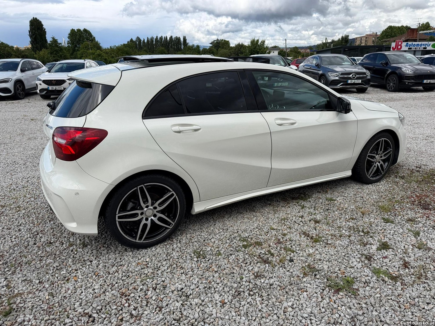 Mercedes-Benz A 180 d AMG Line — fotografia 12