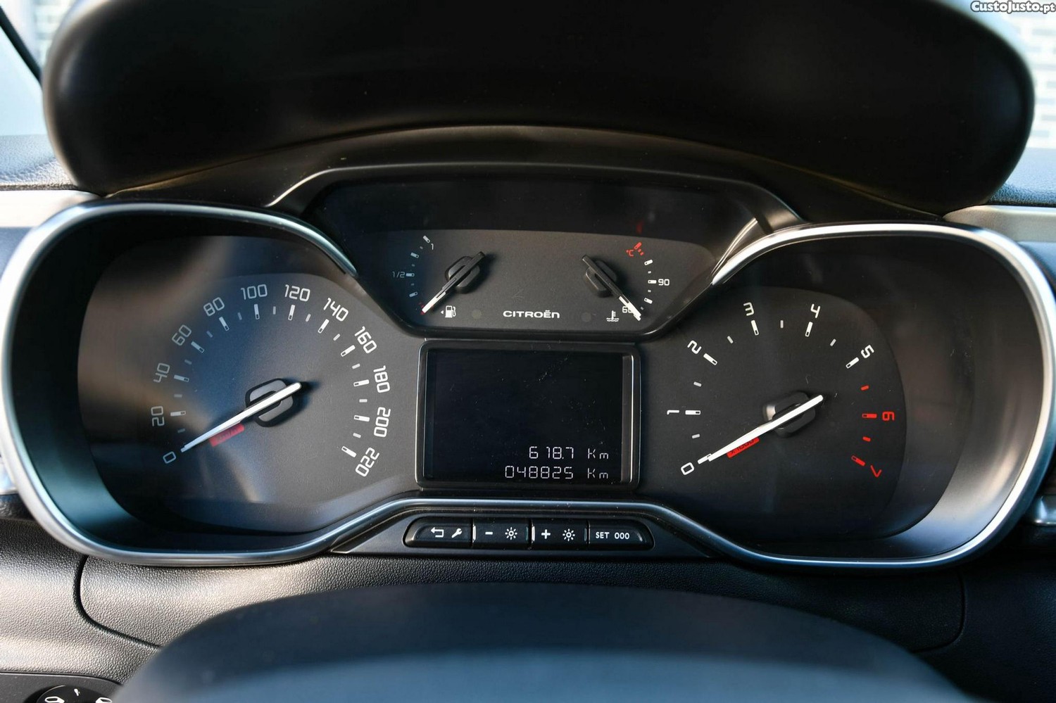 Citroën C3 1.2 PureTech Shine — fotografia 14