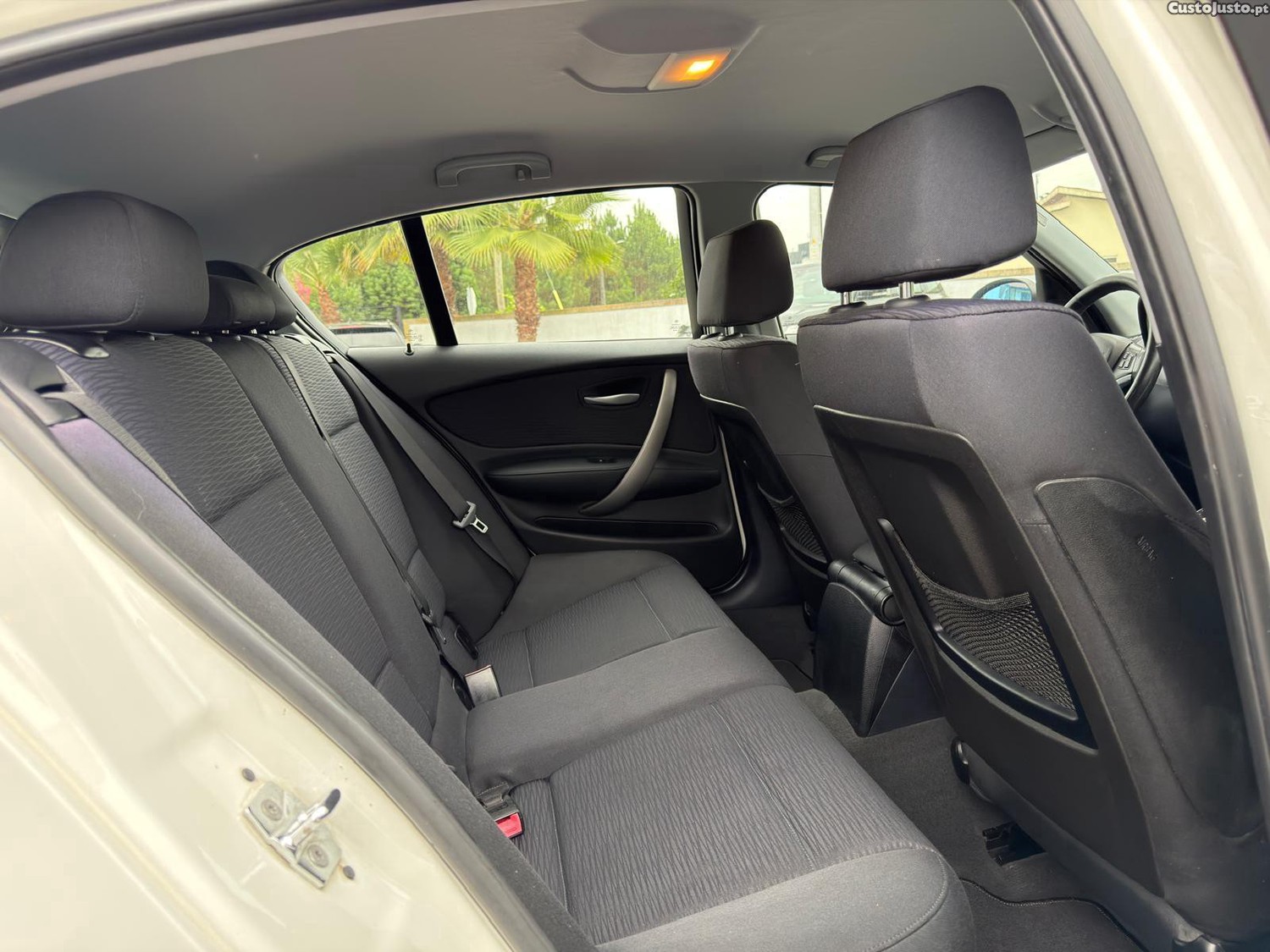 BMW 118 d — fotografia 20