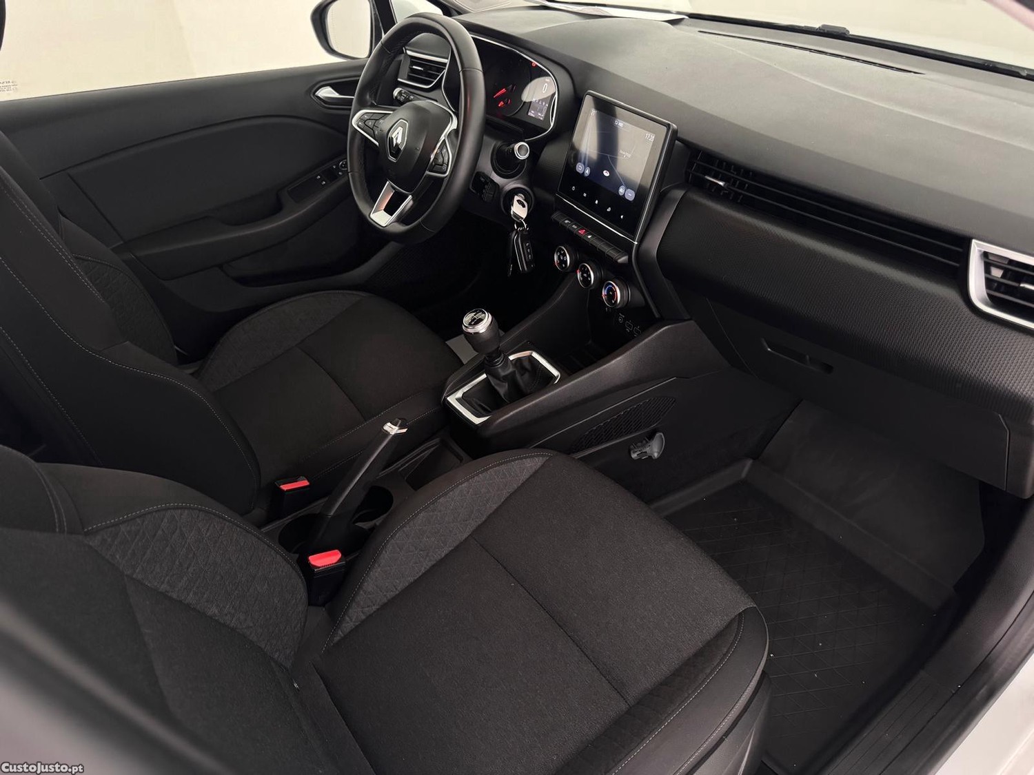 Renault Clio 1.0 TCe Equilibre — fotografia 9