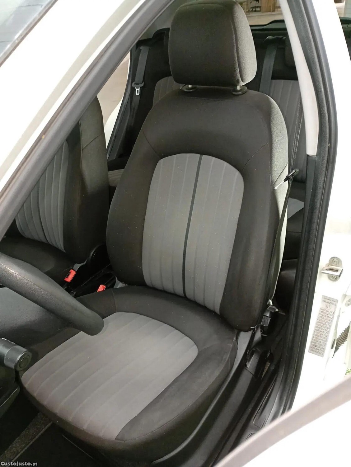 Fiat Punto 1.3 M-Jet Easy S&S — fotografia 9