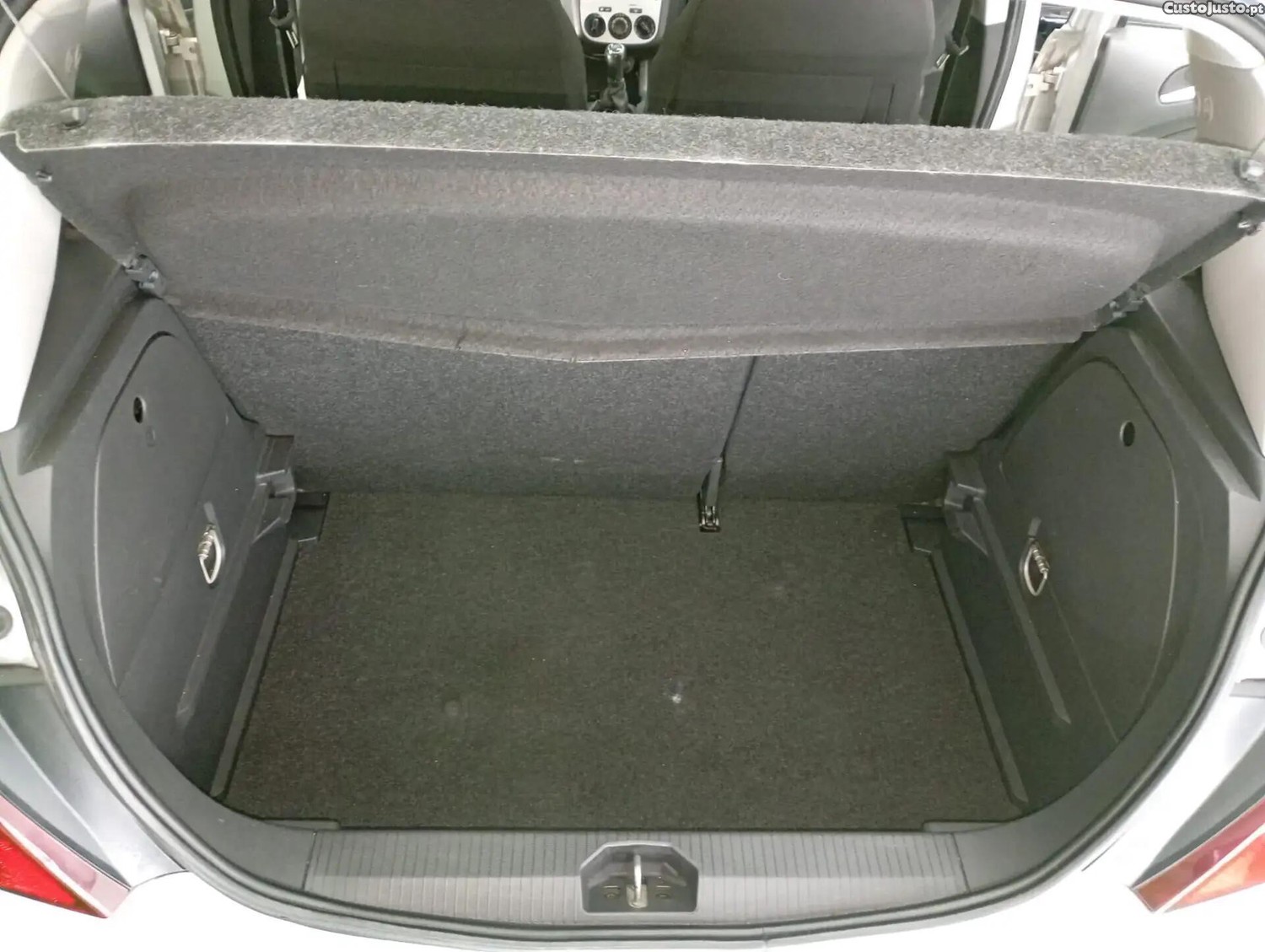 Opel Corsa 1.2 City FlexFuel — fotografia 5