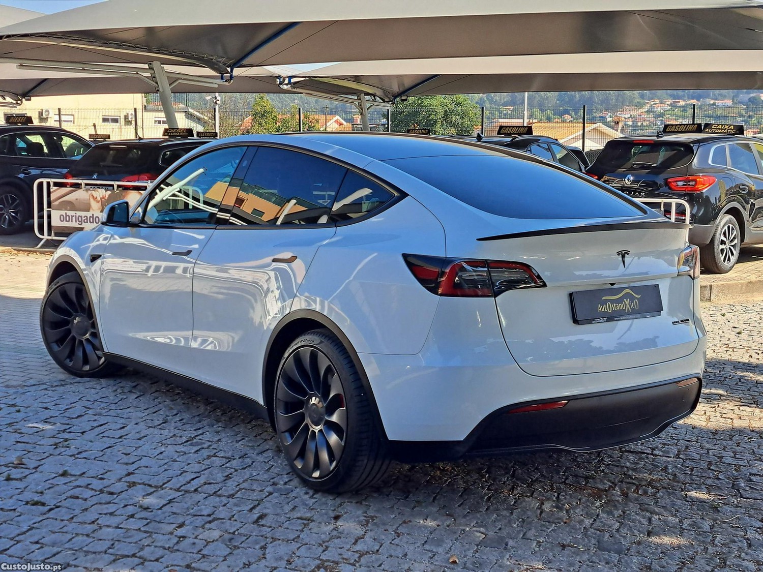 Tesla Model Y Performance Dual Motor — fotografia 25