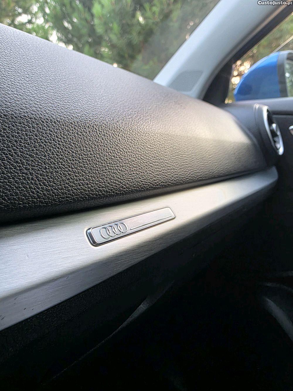 Audi Q2 1.6 tdi Sport — fotografia 2