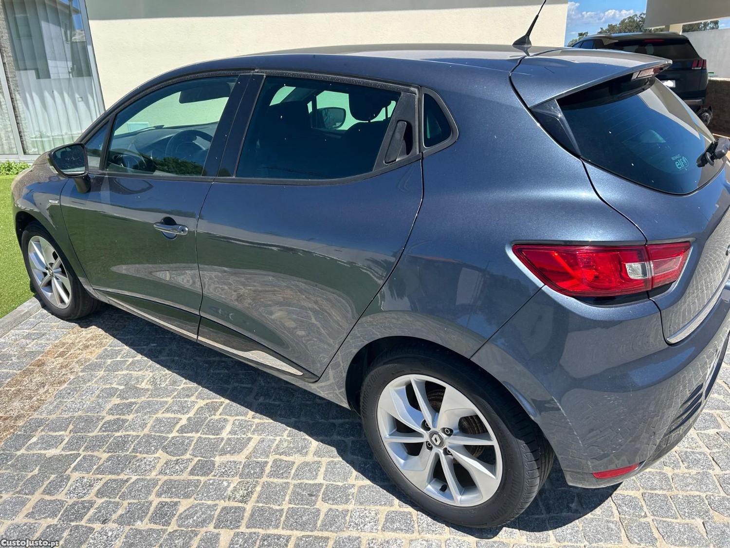 Renault Clio 0.9 Tce limited edition — fotografia 9