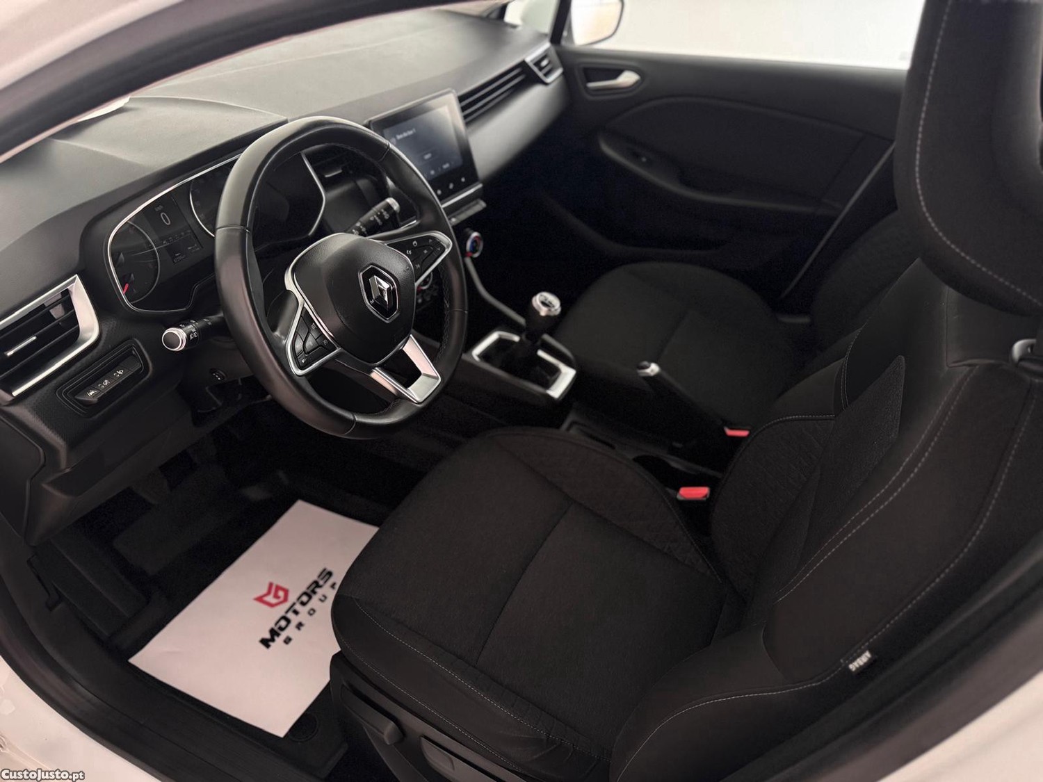 Renault Clio 1.0 TCe Equilibre — fotografia 6