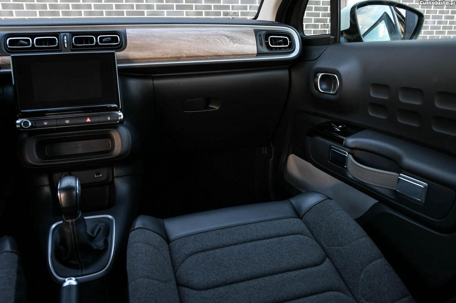 Citroën C3 1.2 PureTech Shine — fotografia 16