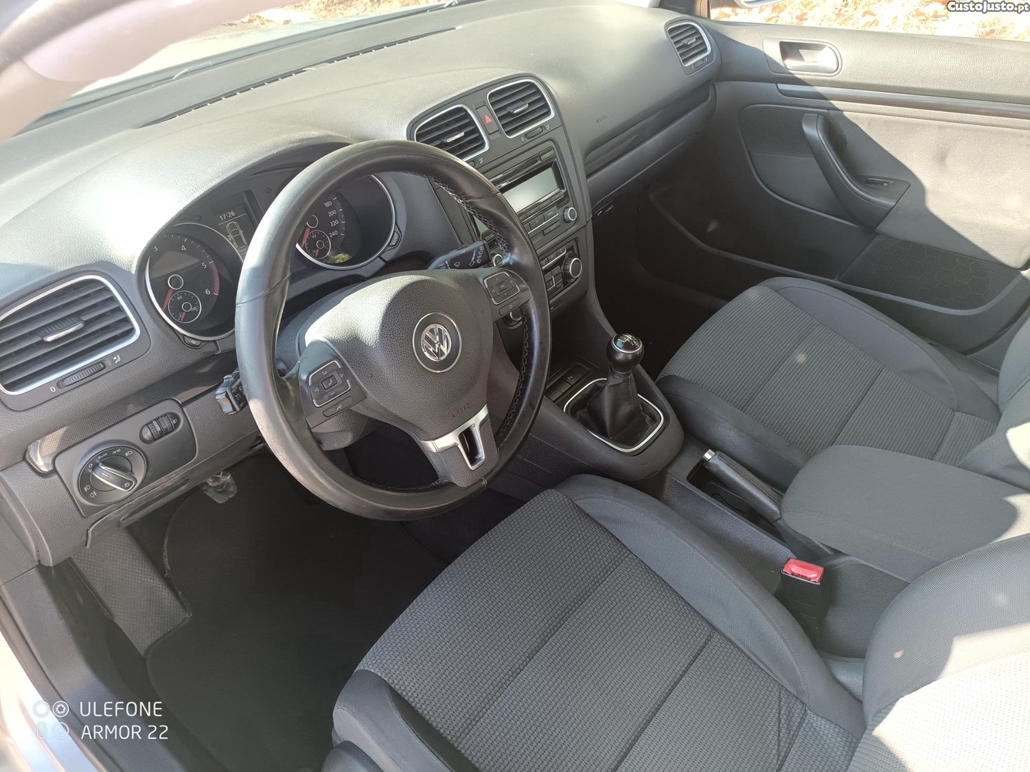 Volkswagen Golf 1.6 tdi — fotografia 3