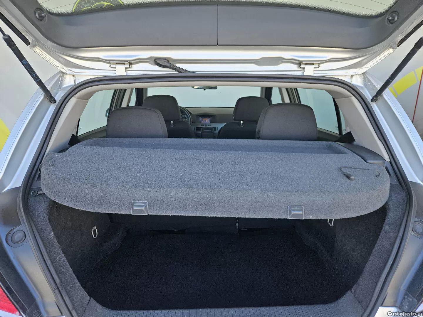 Opel Astra 1.6 — fotografia 2