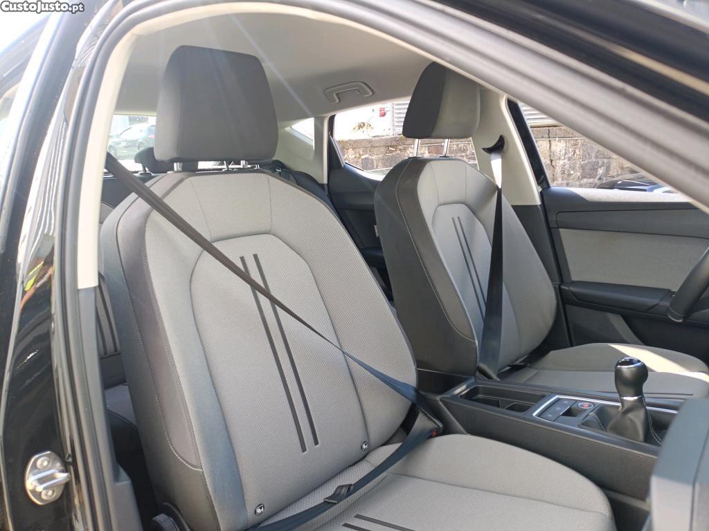 SEAT Leon 1.0 TSI Style 110cv — fotografia 17