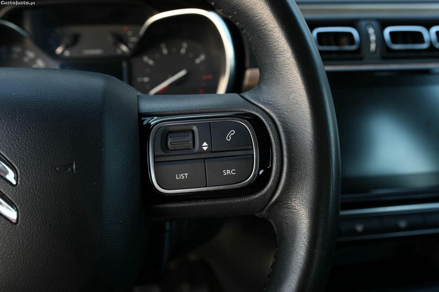 Citroën C3 1.2 PureTech Shine — fotografia 12