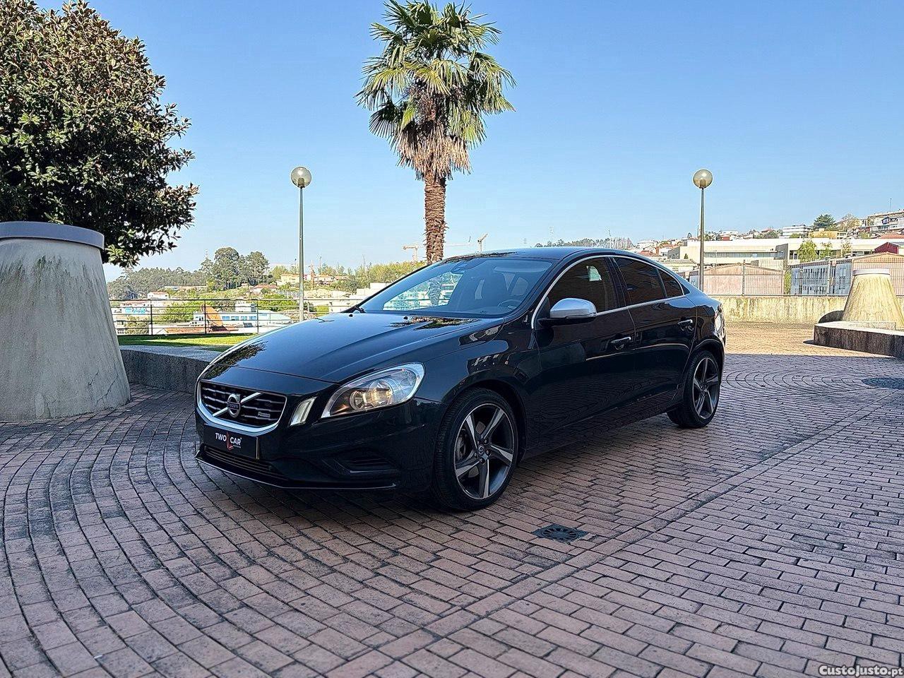 Volvo S60 R-DESIGN - 13 foto 2