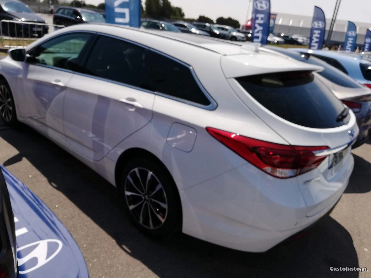 Hyundai i40 SW 1.7 CRDi Aut — fotografia 5