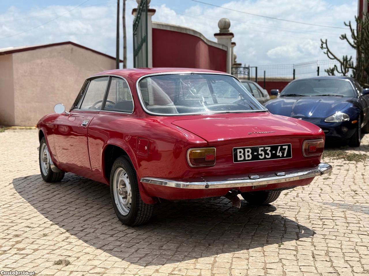 Alfa Romeo Giulia GT 1300 Junior Bertone 1971 — fotografia 29