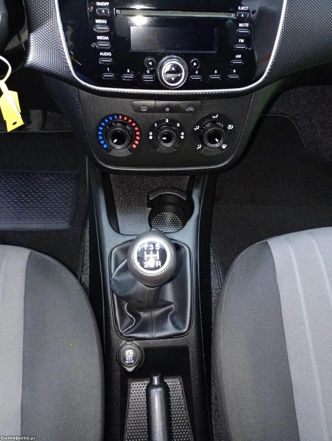 Fiat Punto 1.3 M-Jet Easy S&S — fotografia 8