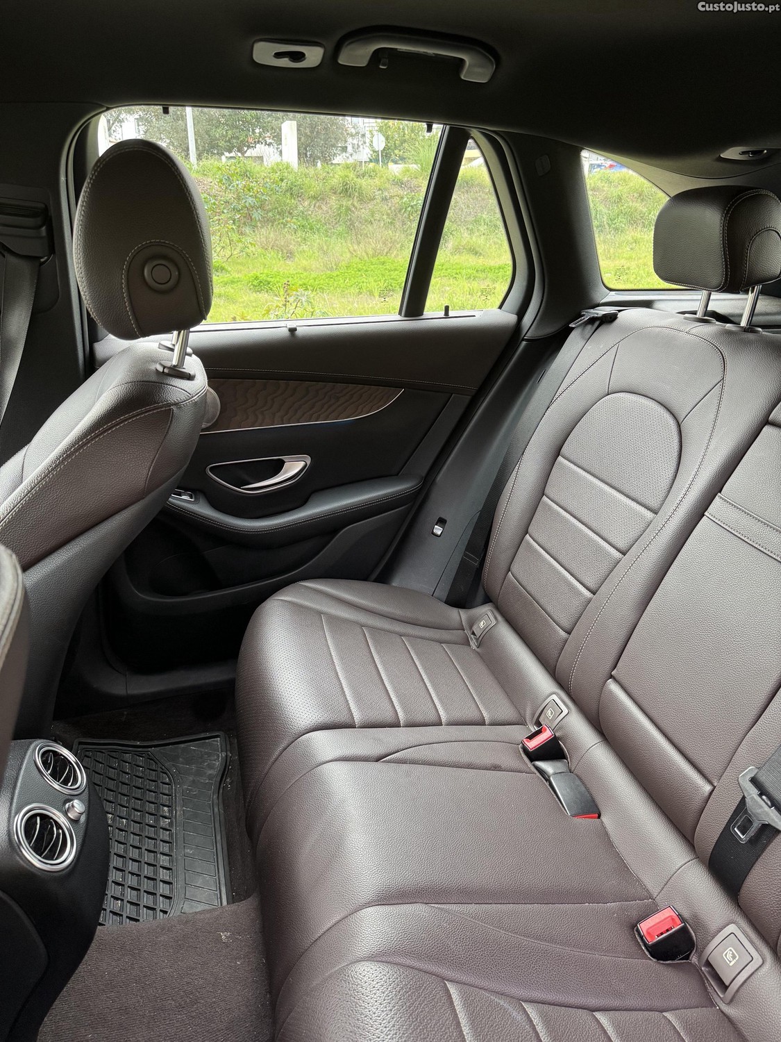 Mercedes-Benz GLC 250 4 matic — fotografia 3