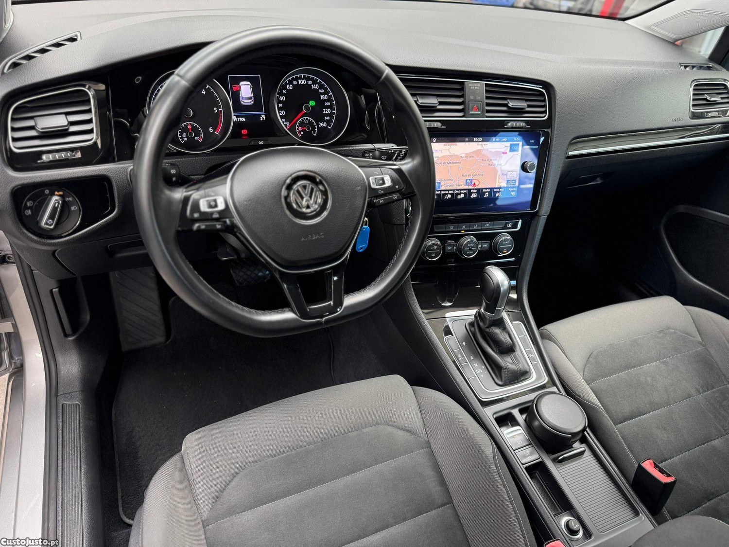 Volkswagen Golf 1.6 TDI Highline DSG — fotografia 13