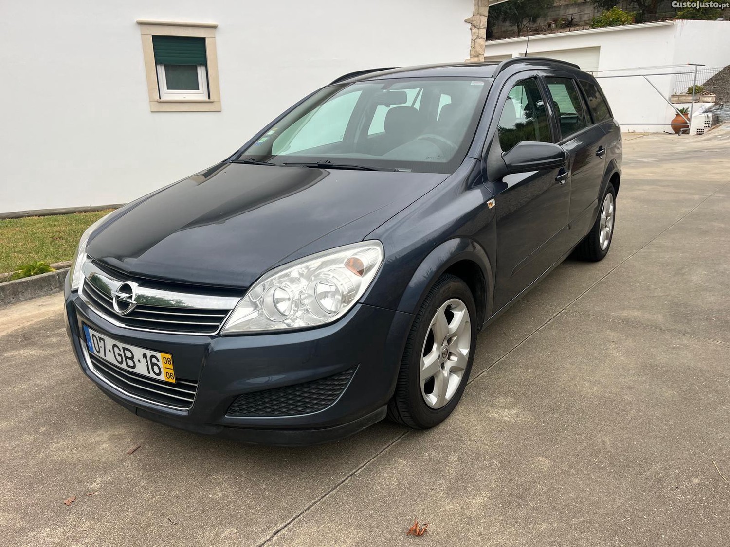 Opel Astra Caravan — fotografia 9