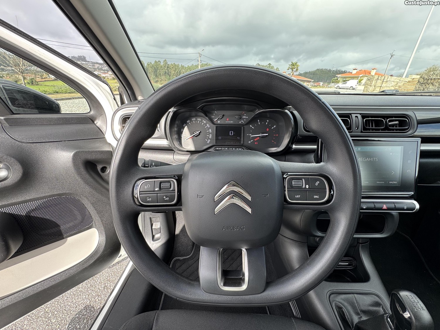 Citroën C3 1.2 2018 poucos kms — fotografia 4