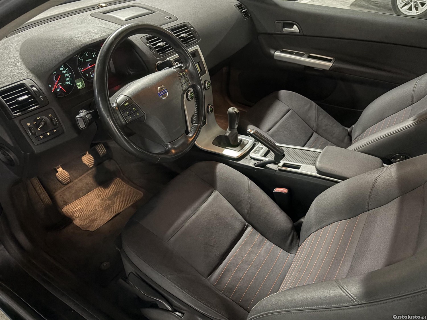 Volvo C30 1.6d DriveMomentum — fotografia 6