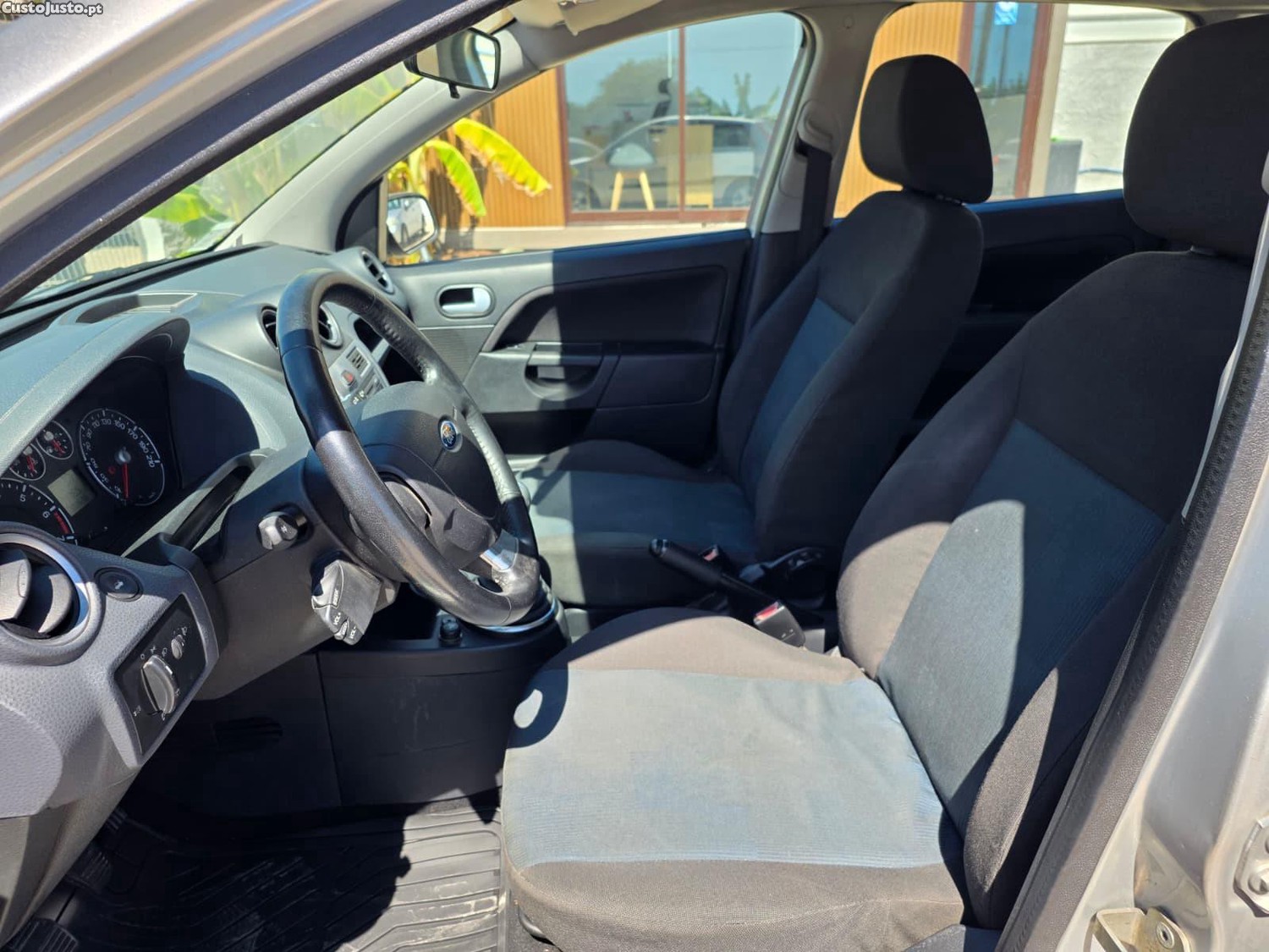 Ford Fiesta 1.25 Zetec — fotografia 3