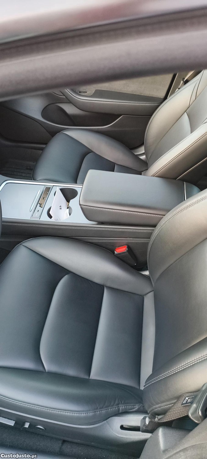 Tesla Model 3 Long Range — fotografia 4