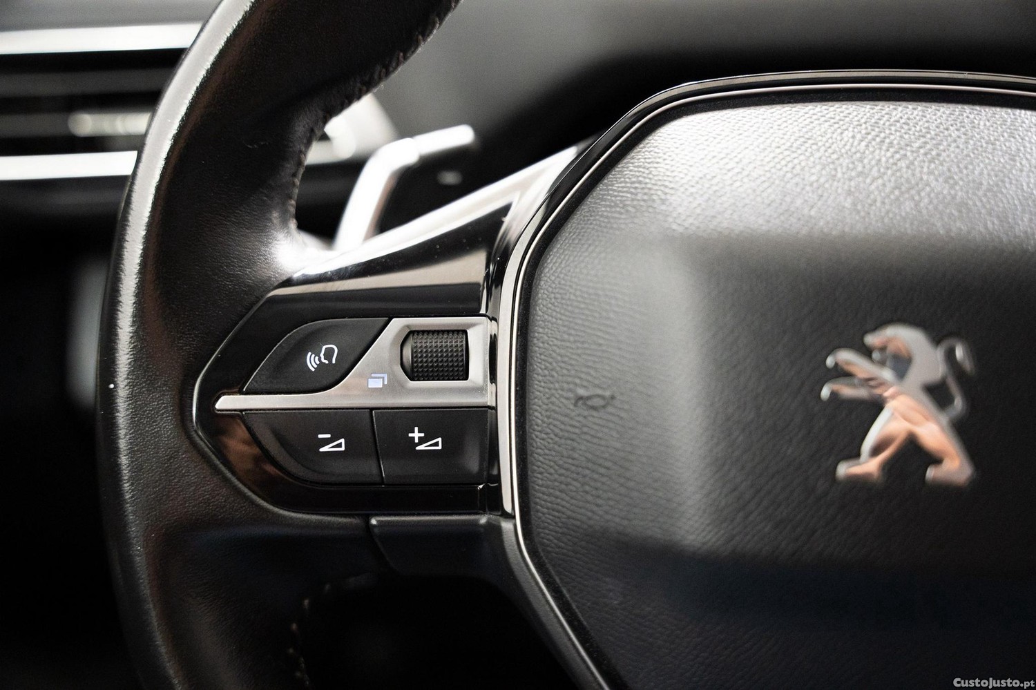 Peugeot 5008 1.2 PureTech Allure EAT8 — fotografia 17