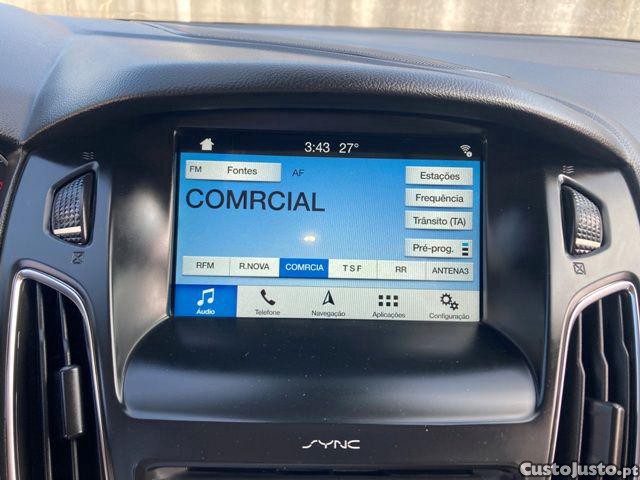 Ford Focus 1.5 TDCi Titanium — fotografia 12