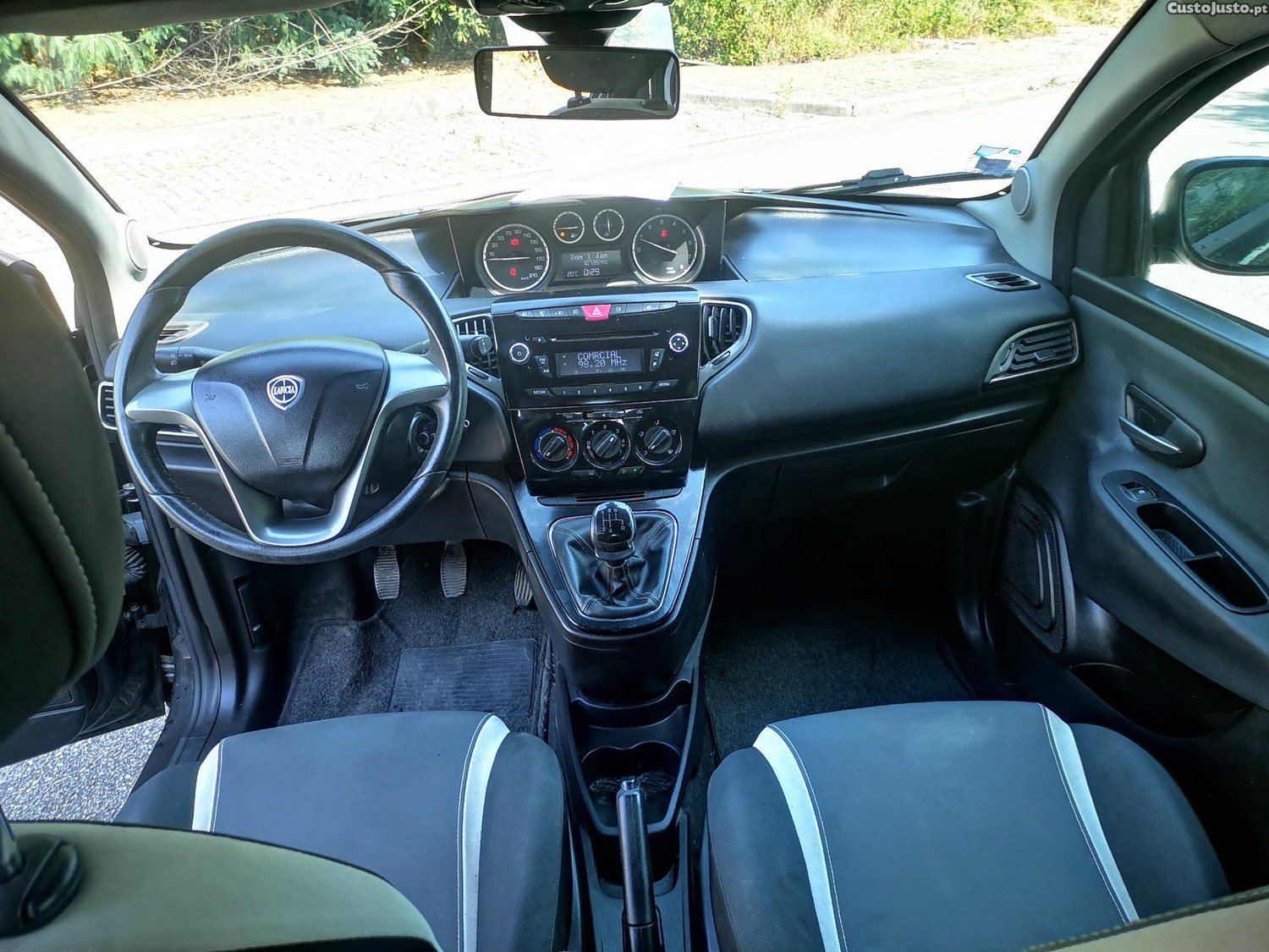 Lancia Ypsilon 1.2 S&S GOLD - 5 Portas - Nacional - 100.000kms - 1 Dono - C/ GARANTIA — fotografia 14