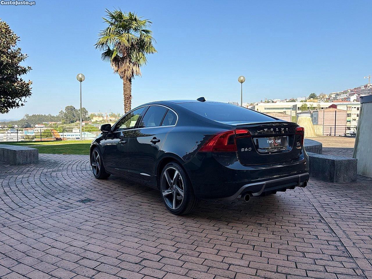Volvo S60 R-DESIGN - 13 foto 4