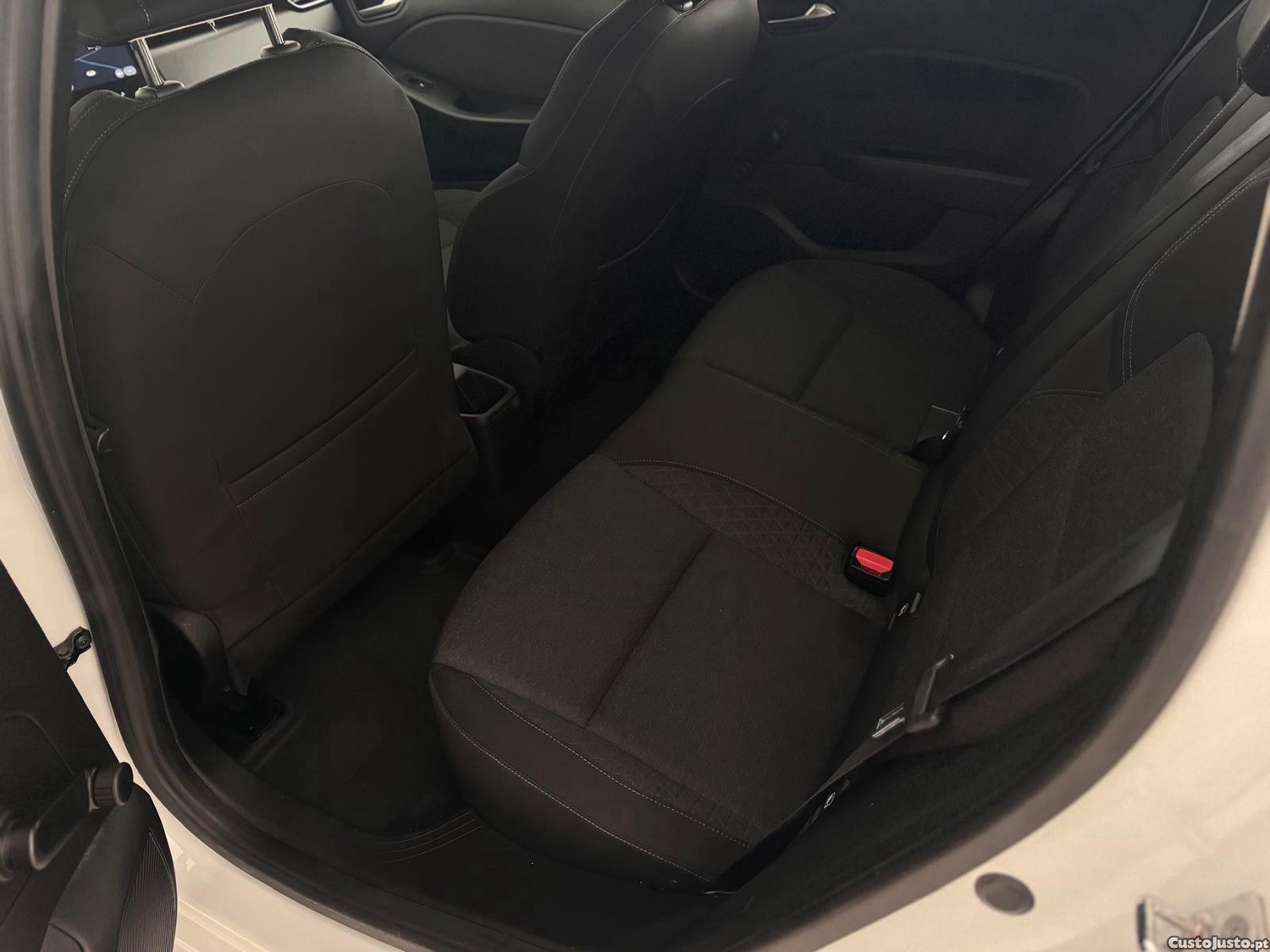 Renault Clio 1.0 TCe Equilibre — fotografia 4