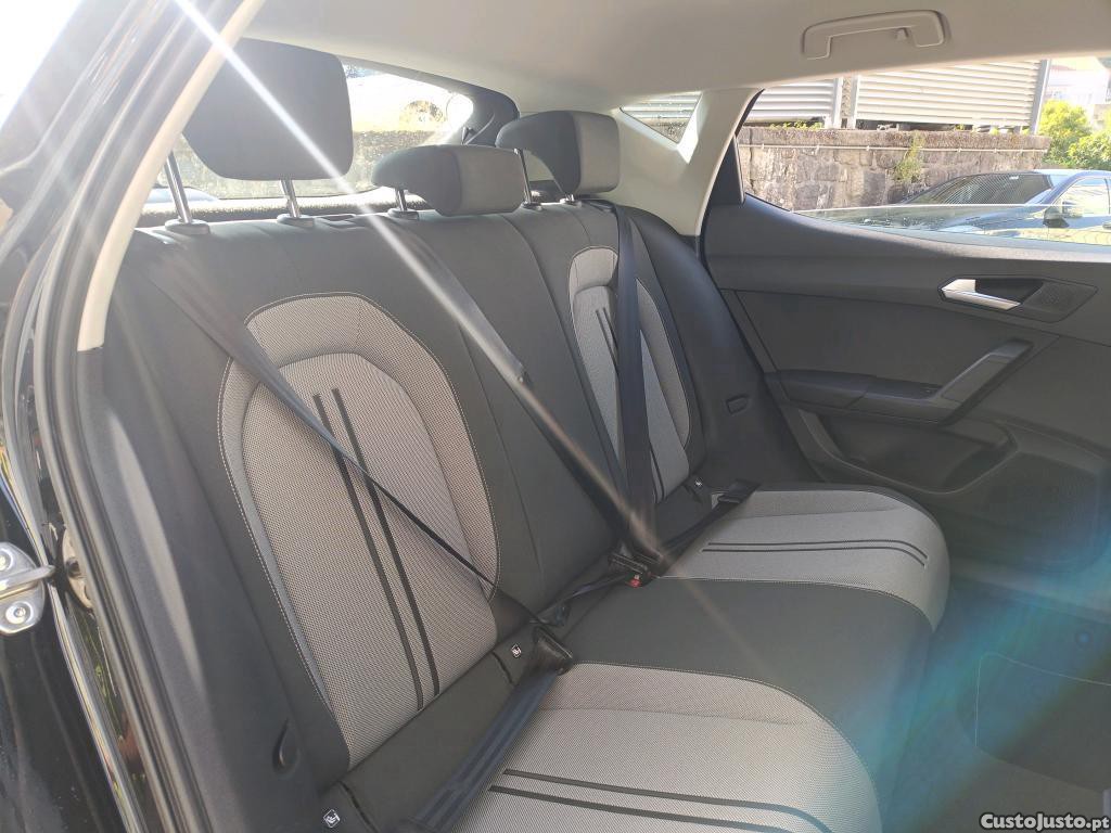 SEAT Leon 1.0 TSI Style 110cv — fotografia 16