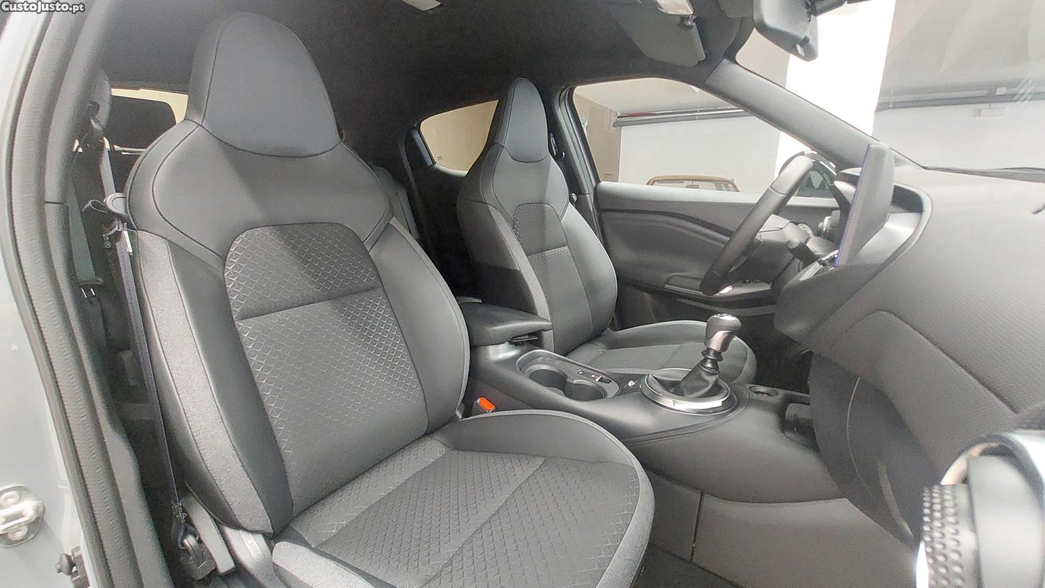 Nissan Juke 1.0 DIG-T N-CONNECT TWO TONE — fotografia 3