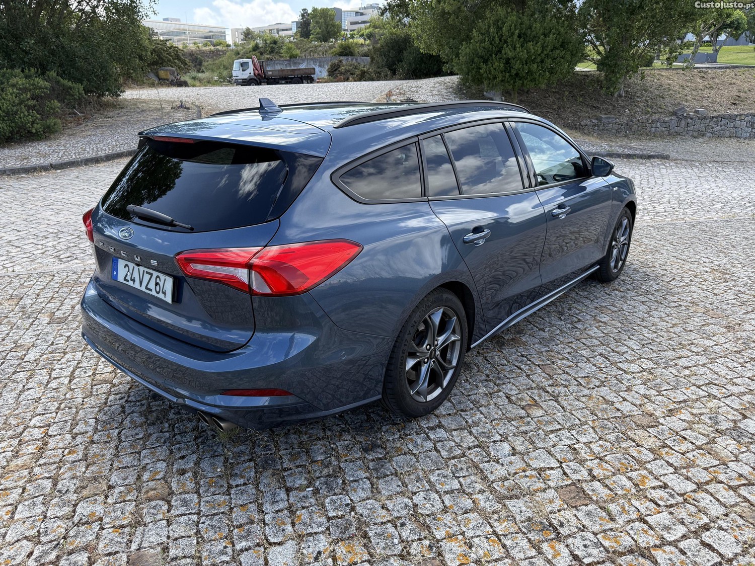 Ford Focus SW 1.0 EcoBoost ST-Line — fotografia 9