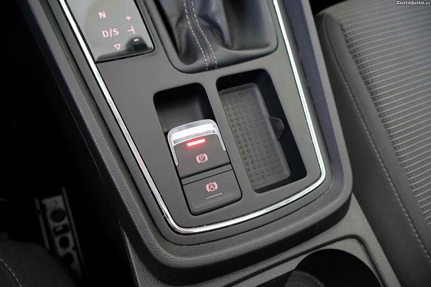 SEAT Leon 1.6 TDI Style DSG S/S — fotografia 12