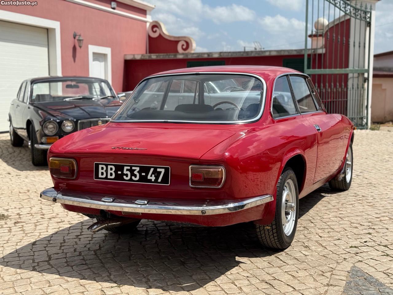 Alfa Romeo Giulia GT 1300 Junior Bertone 1971 — fotografia 27