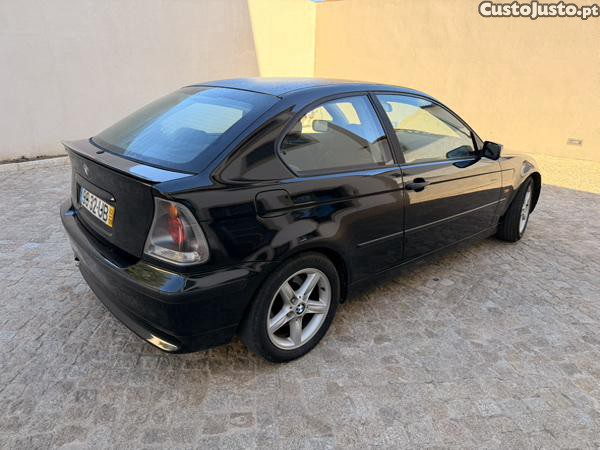 BMW 320 d compact — fotografia 4