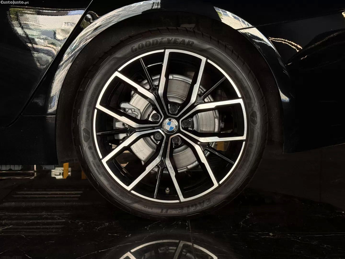 BMW 530 E xdrive aut. luxury line — fotografia 17