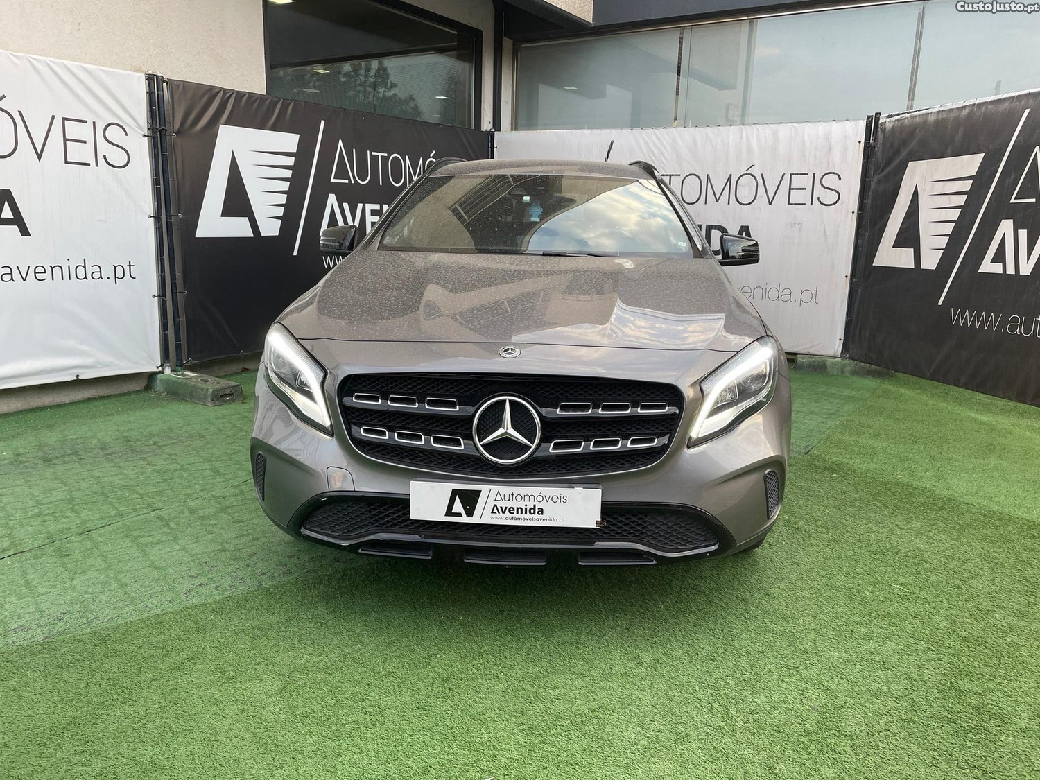 Mercedes-Benz GLA 180 CDi AMG Line Aut. — fotografia 19