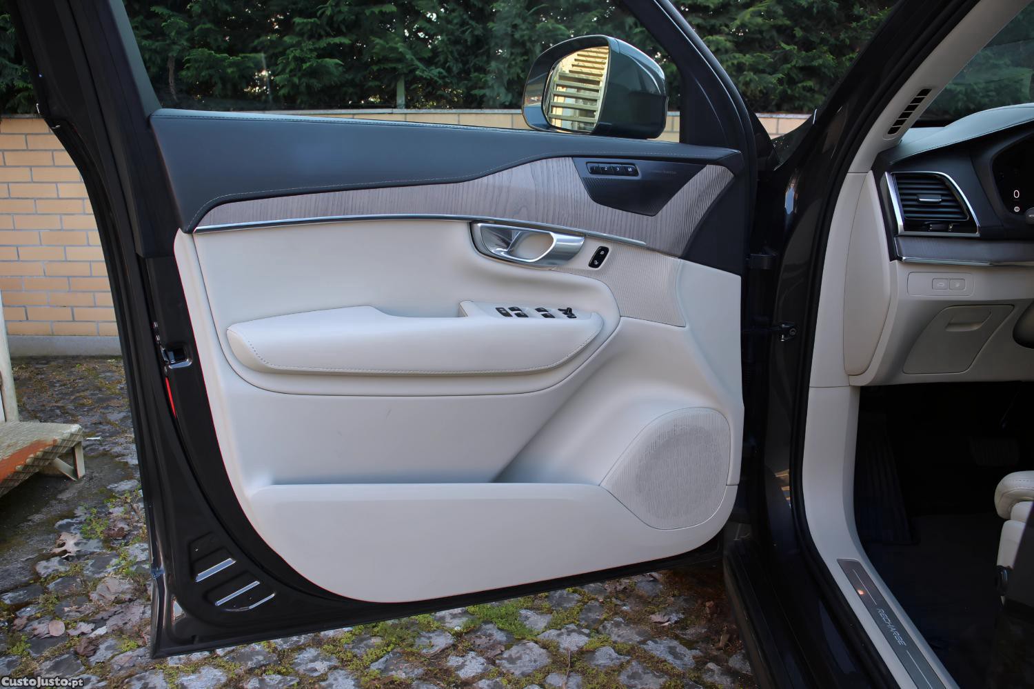 Volvo XC90 2.0 T8 PHEV Plus Bri - 23 — photo 5